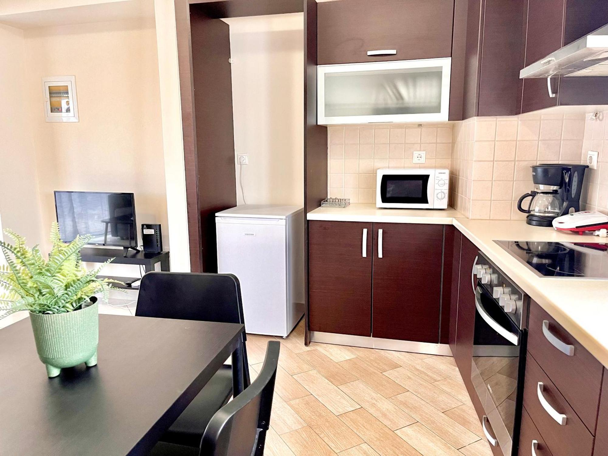 Elvita Apartments 2 เอเธนส์ ภายนอก รูปภาพ
